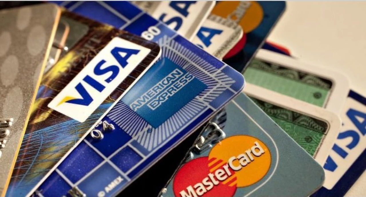 Cómo aumentar el límite de la tarjeta de crédito