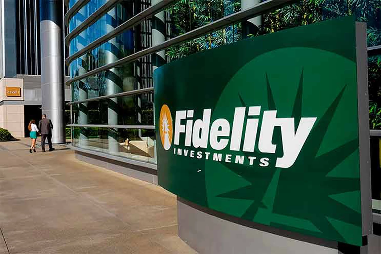 Fidelity lidera el grupo de fondos que amenazan con una batalla de seis meses