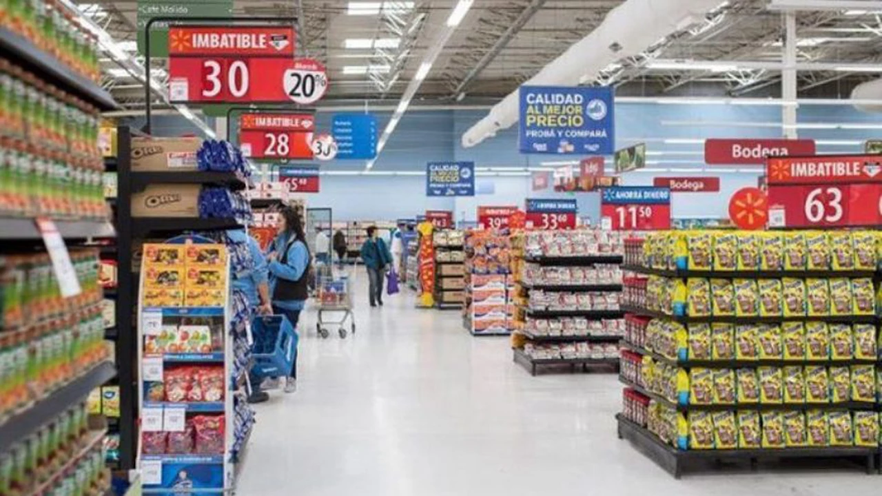 Consumo: en octubre bajaron las ventas en supermercados y subieron en mayoristas