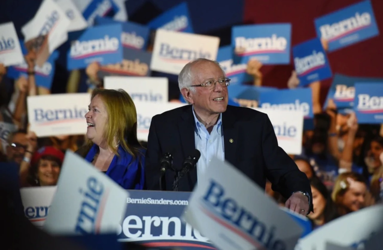 Bernie Sanders se fortalece en la carrera presidencial demócrata