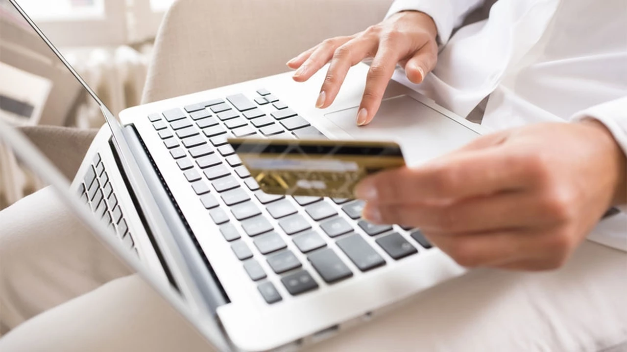 Tarjetas de crédito: cómo pedir el "stop debit" para postergar el pago