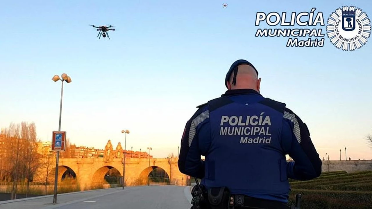 Madrid: drones con altavoces instan a la gente a quedarse en sus casas