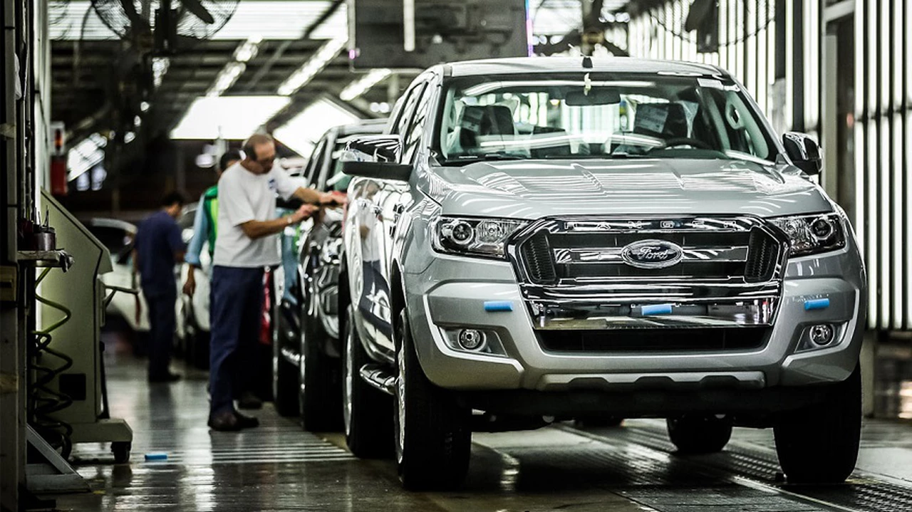 Alerta en automotrices: por el coronavirus, Ford suspende la producción en la Argentina y Brasil