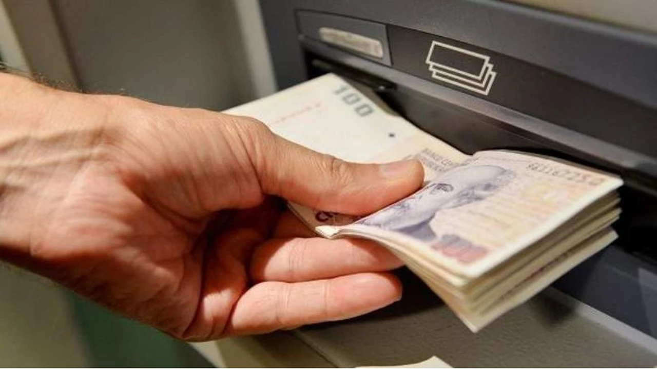 Los bancos no abrirán la semana que viene: ¿qué pasará con los cajeros automáticos y el home banking?