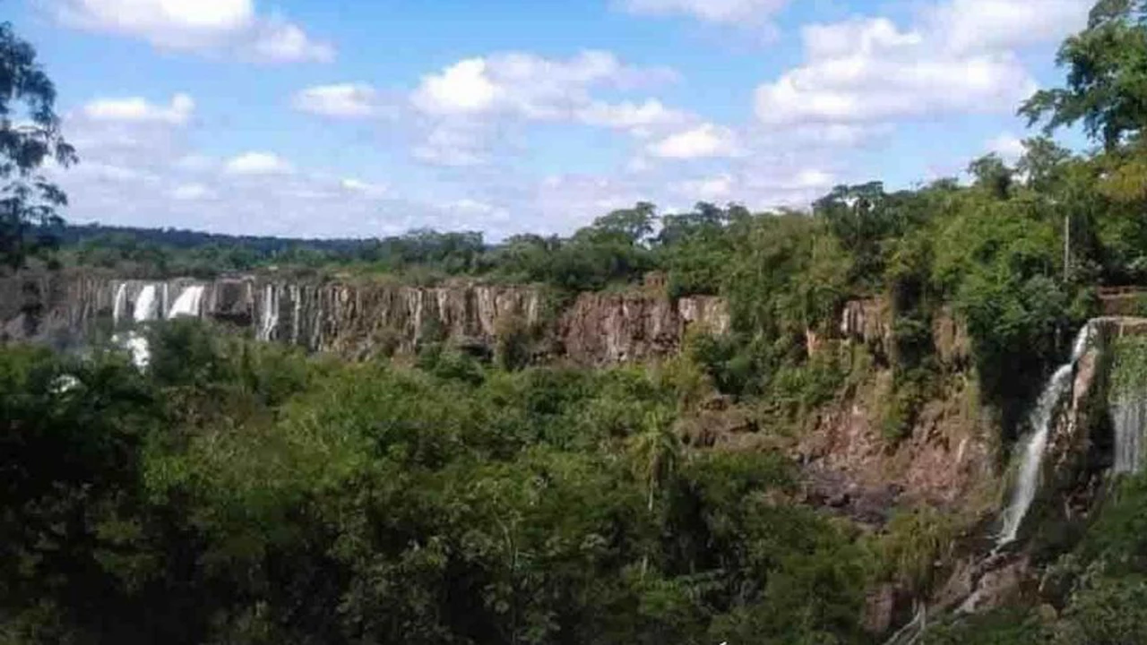 Las Cataratas del Iguazú: sin gente por la cuarentena ni agua por las sequías