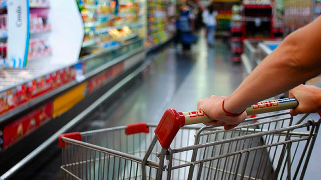 Advertencia de las fábricas de alimentos por la extensión de precios máximos: ¿habrá desabastecimiento?