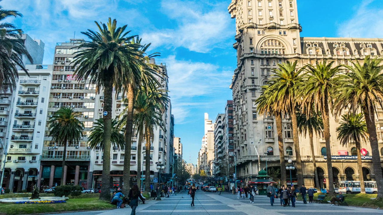 ¿Por qué es inviable dejar entrar a todos los argentinos que son propietarios en Uruguay?
