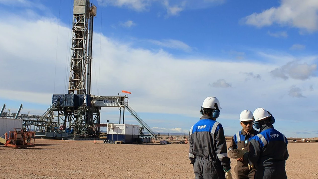 YPF llegó a un acuerdo para relanzar la industria petrolera en Neuquén
