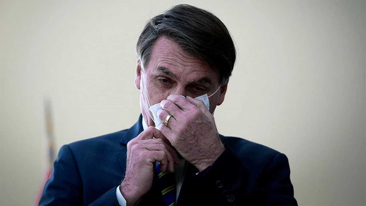Alerta en Brasil: Bolsonaro tiene fiebre y síntomas de coronavirus