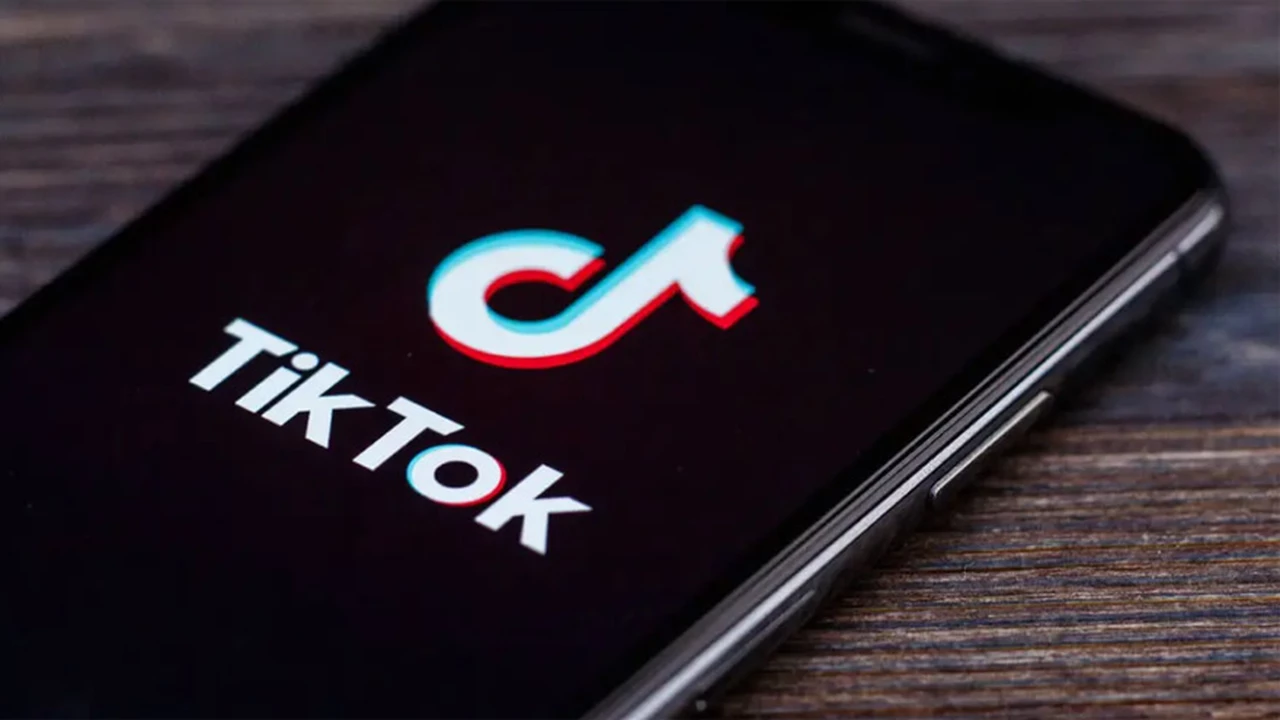 Alerta por TikTok: por qué deberías eliminar la app del celular, según Anonymous