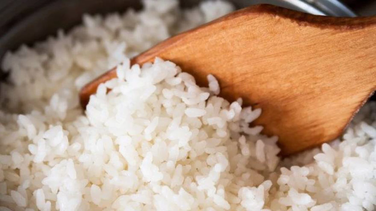 Atención: Anmat prohibió la comercialización de un arroz falso que usaba el envase de una reconocida marca del mercado