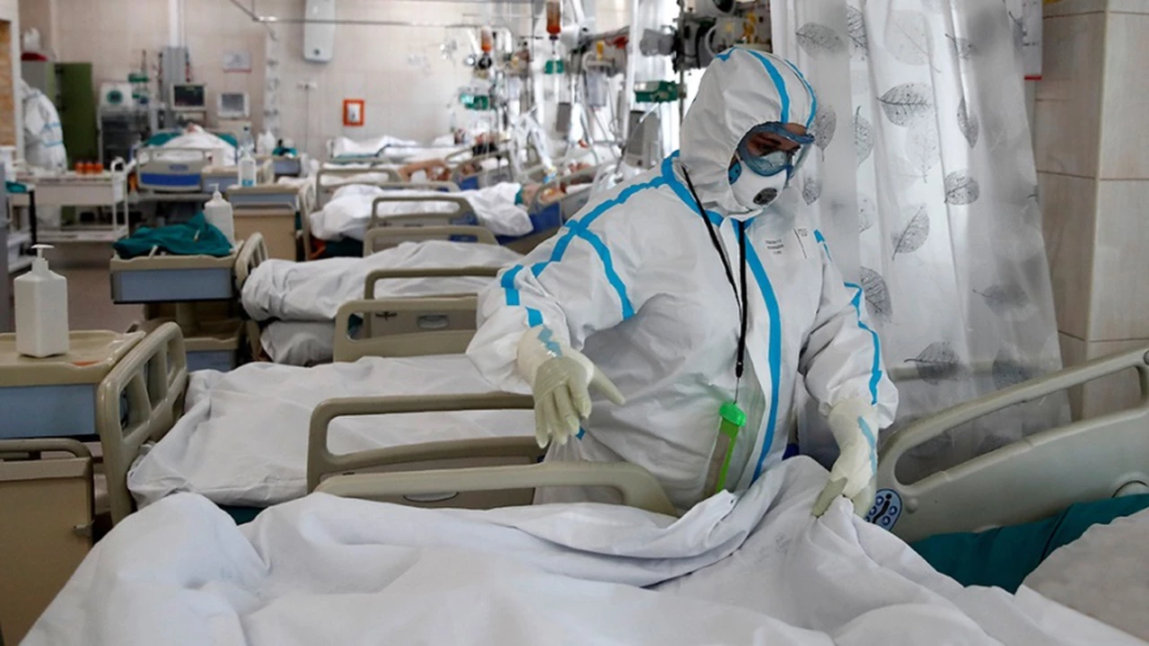 Alerta: cuántos pacientes en terapia intensiva con coronavirus sobreviven en Argentina