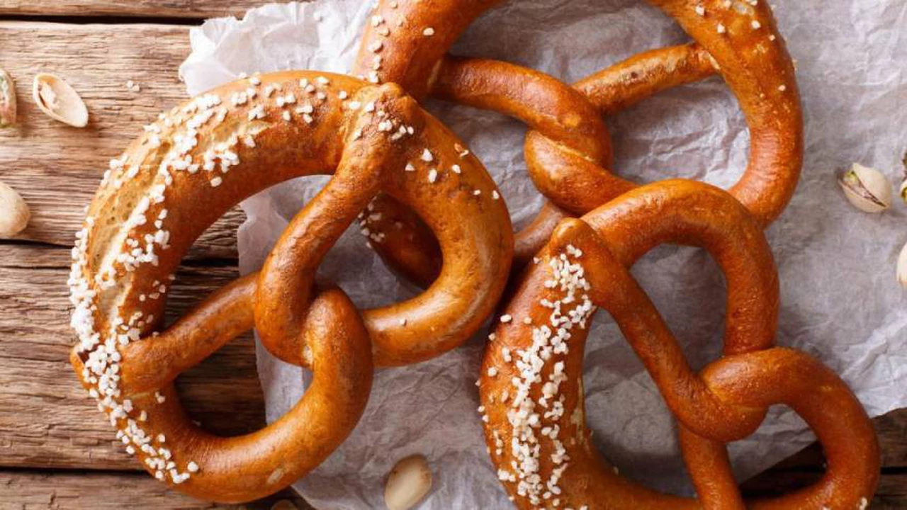 ¿Qué son los pretzels?: esta es la historia de la típica comida que se ve en las películas