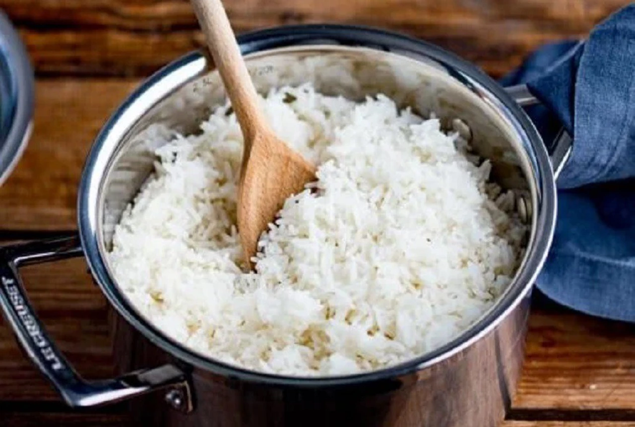 Por qué el arroz recién hecho podría ser malo para tu salud