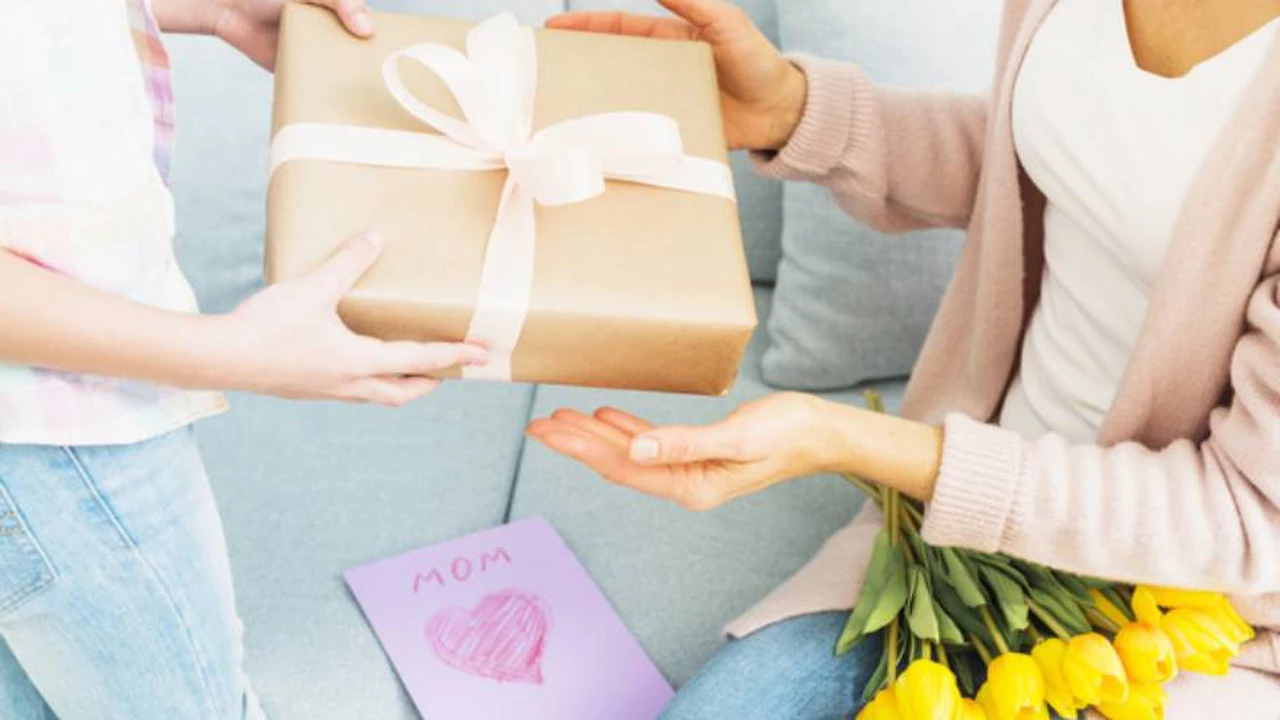 Banco por banco, estos son los beneficios para hacer el regalo del Día de la Madre