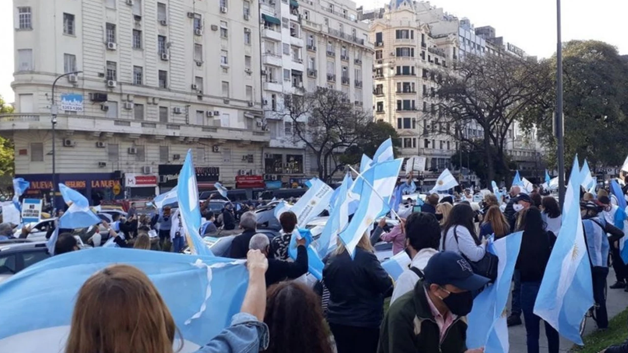 "Banderazo" en varias ciudades: Alberto respondió diciendo que habrá otro "de los argentinos de bien"