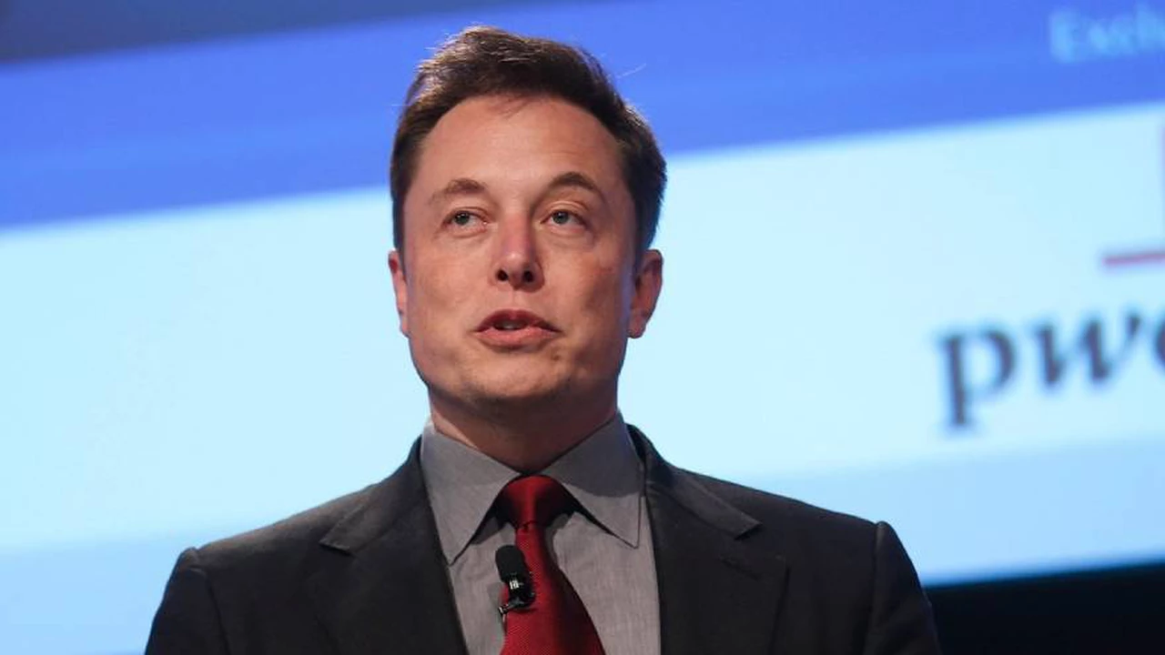 Elon Musk revela el año que SpaceX enviará a los primeros humanos a Marte