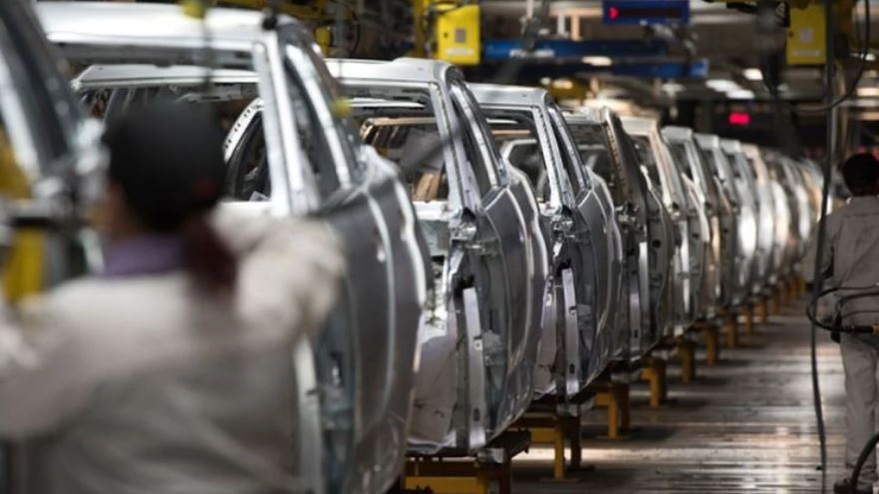 ¿Cómo hizo General Motors para triplicar la venta de autos y revolucionar la industria automotriz?