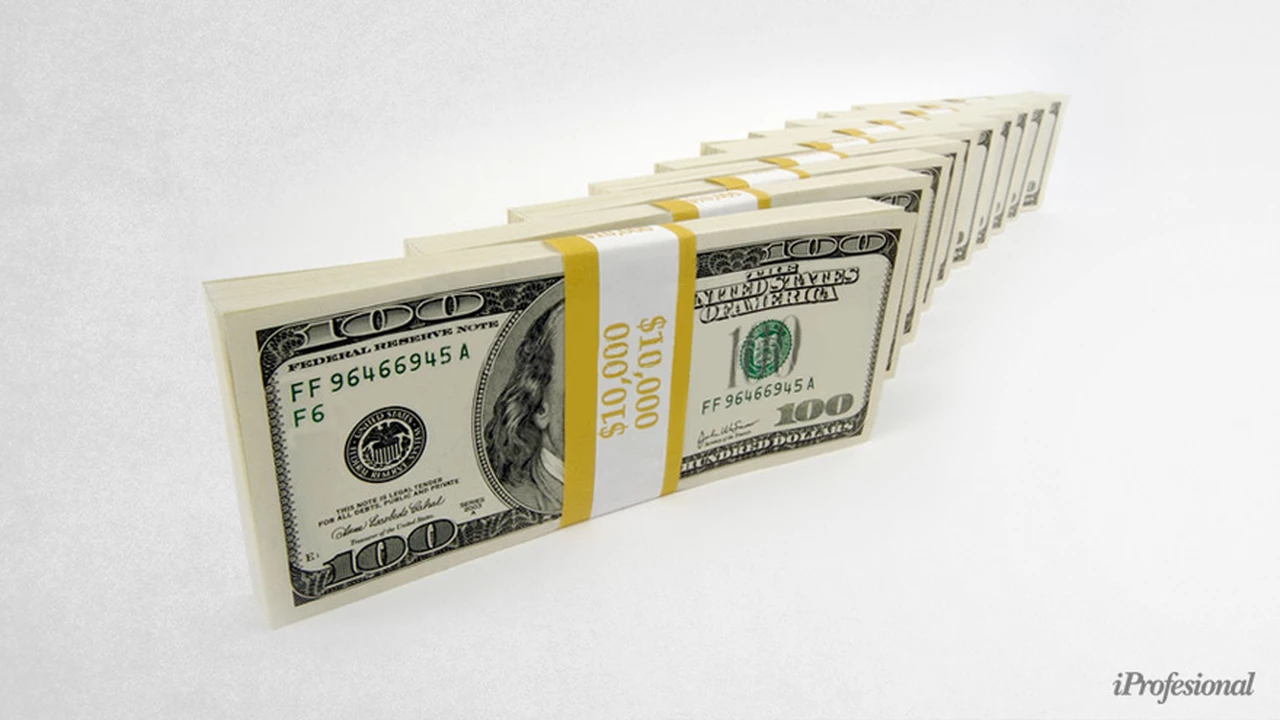 ¿Qué hacer con los dólares debajo del colchón? 3 buenas alternativas para hacer rendir tus ahorros