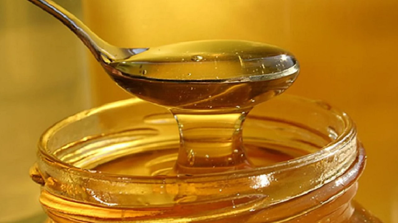 ANMAT prohibió la venta de una miel en todo el país por considerarla "ilegal"