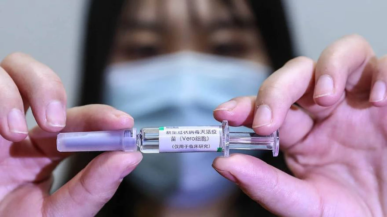 Vacuna china: por qué murió el voluntario brasilero que participaba del estudio