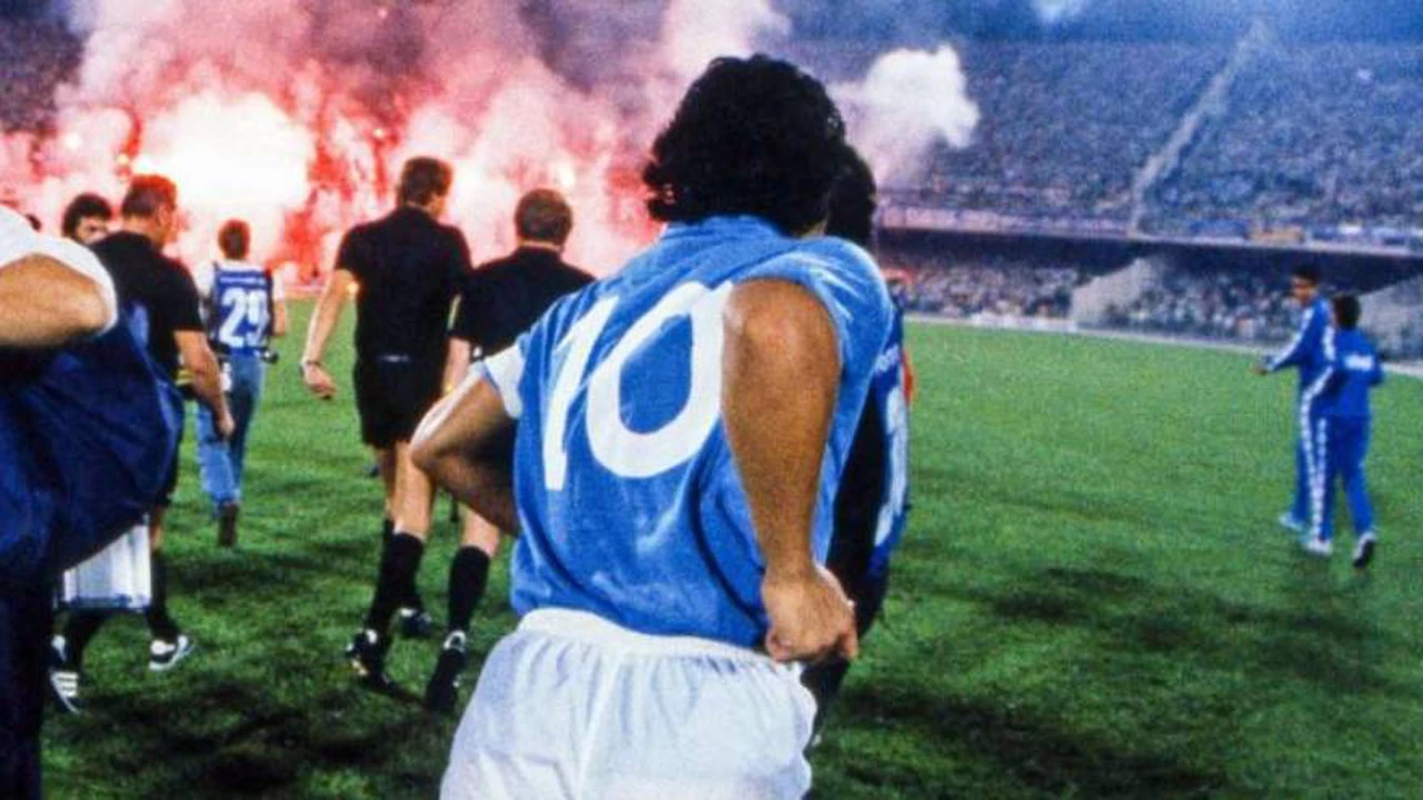 El Napoli cambia el nombre de su estadio: se llamará Diego Armando Maradona