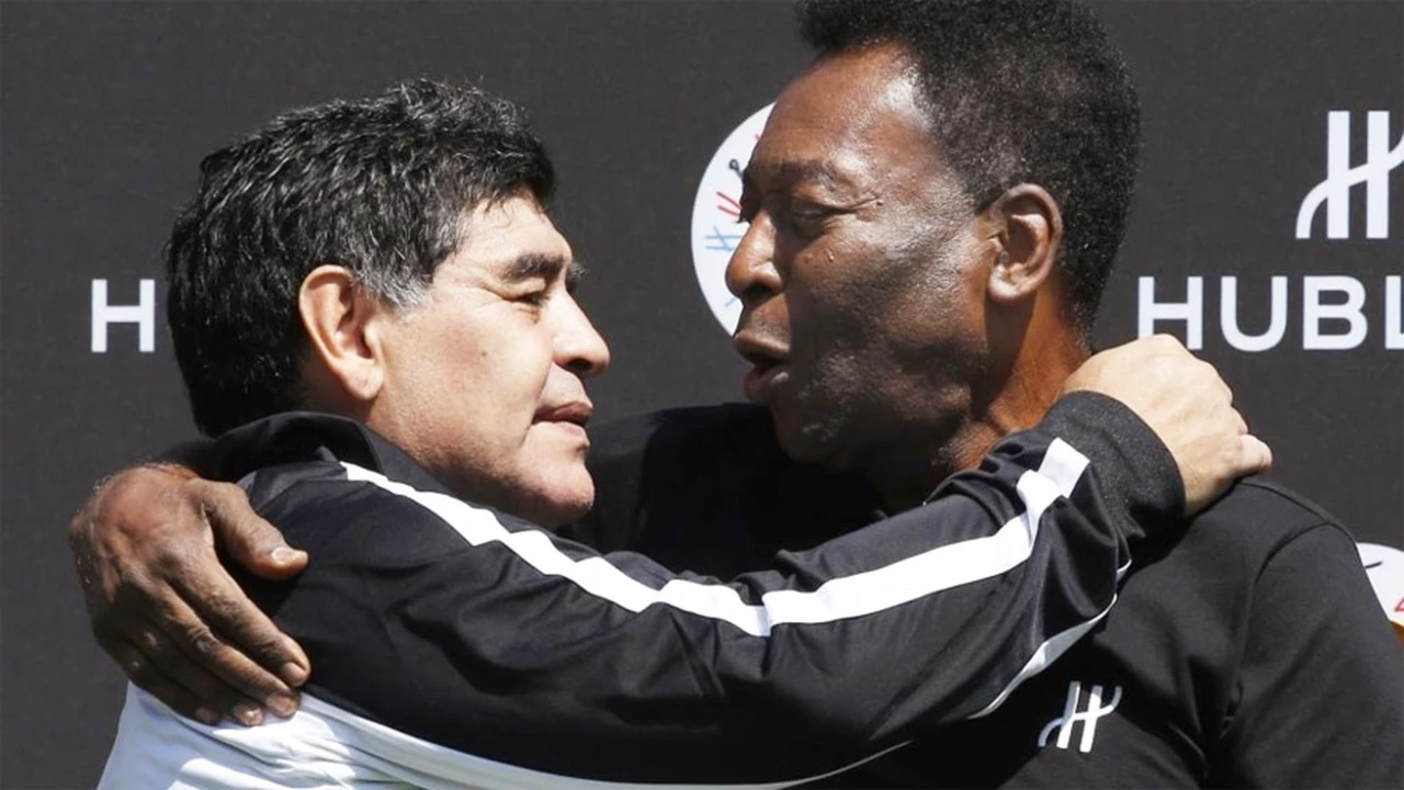 Emotiva despedida de Pelé a Maradona: "Un día, espero que podamos jugar juntos en el cielo"