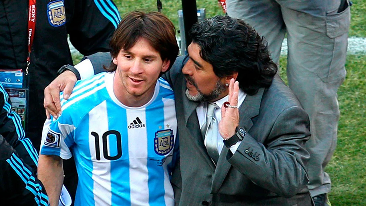 Maradona y Messi juegan juntos en el mejor equipo de la historia
