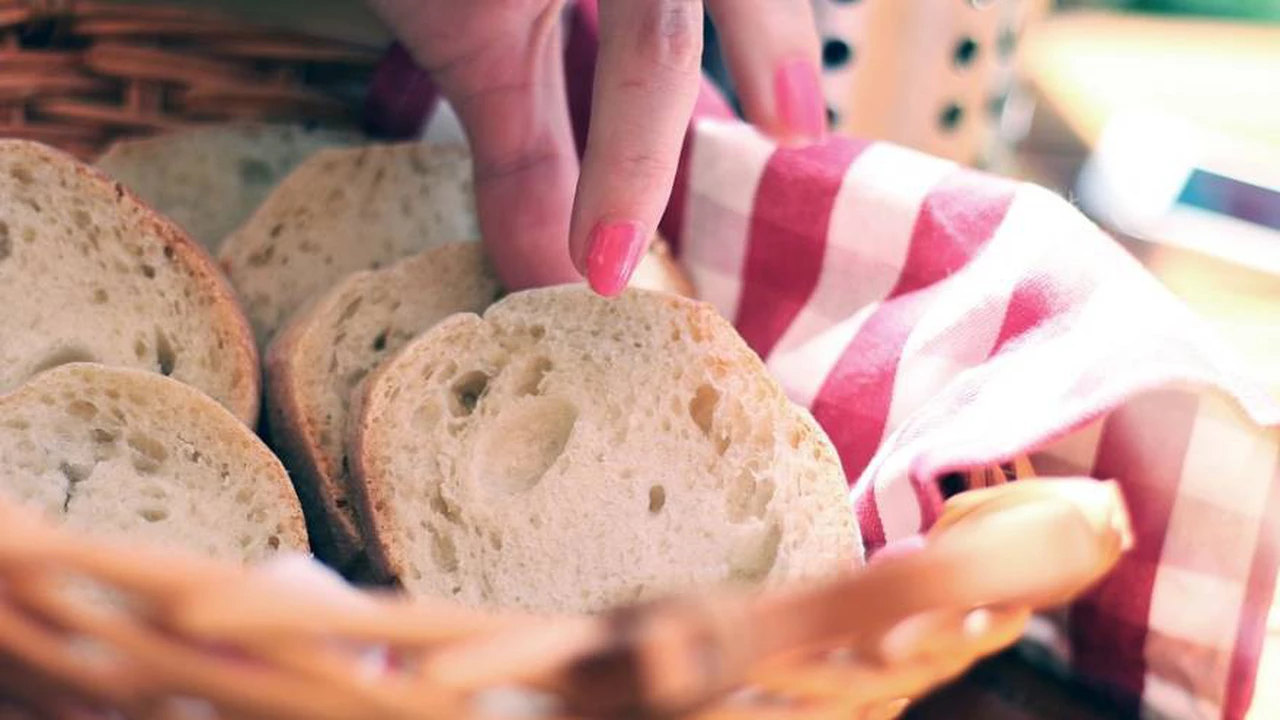 ¿La corteza del pan engorda más que la miga?: mitos y verdades sobre algunos alimentos