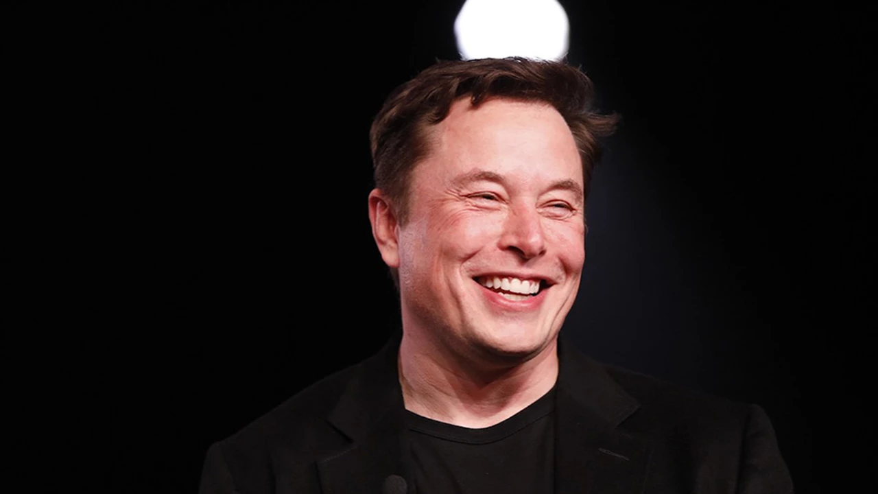 Elon Musk dijo una sola palabra y disparó el valor del bitcoin en una hora
