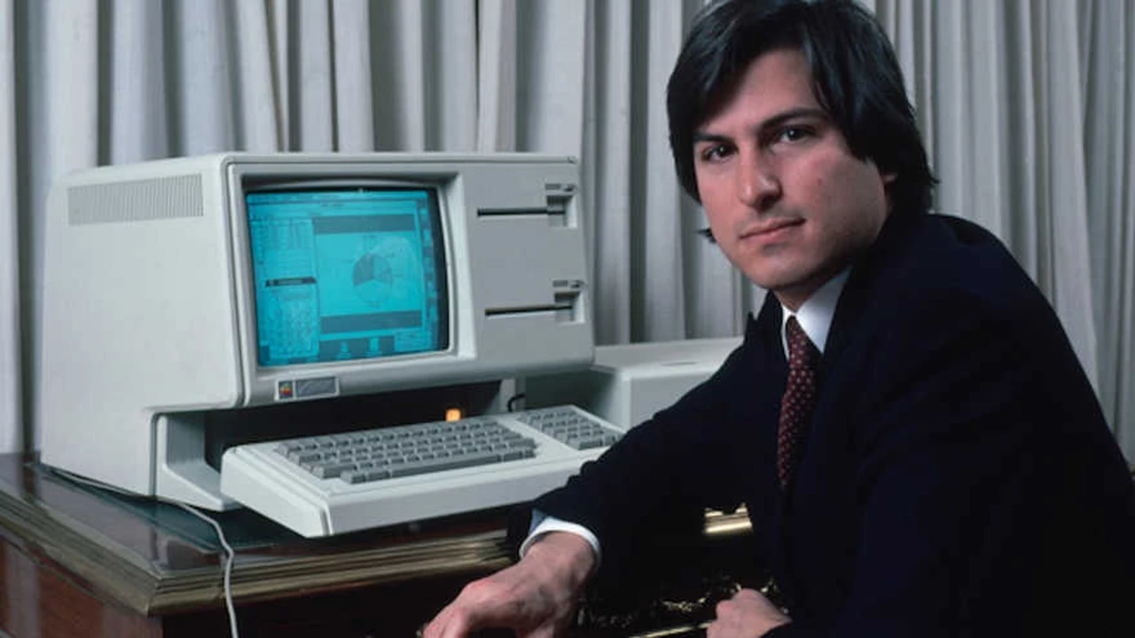 Video inédito: esta es la explicación de Steve Jobs de por qué Apple se llama Apple