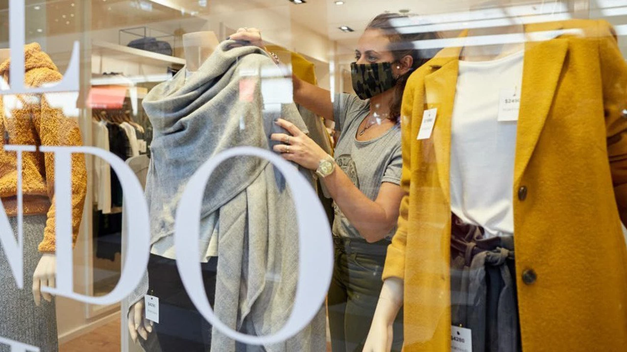 Precios Cuidados llega a la ropa: cómo será el programa "Moda Invierno 2022" que lanzará el Gobierno