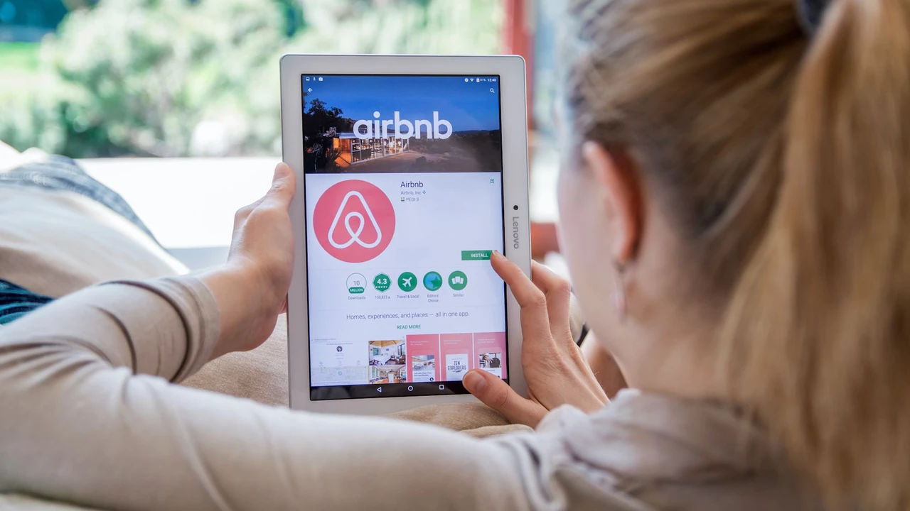 Golpe a Airbnb y Booking: esta provincia quiere regular los alquileres temporales en las plataformas