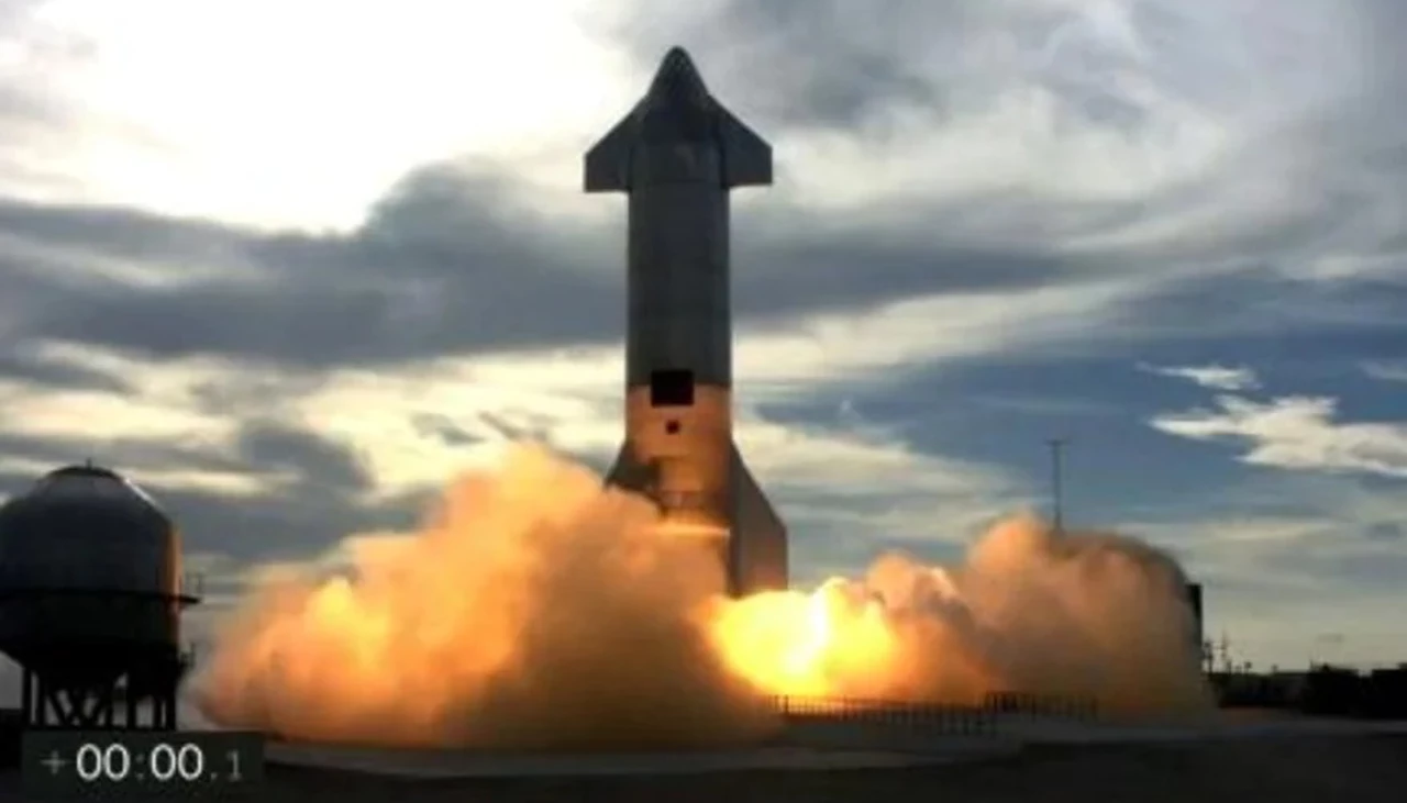 Prototipo de cohete de SpaceX explota minutos después de aterrizar