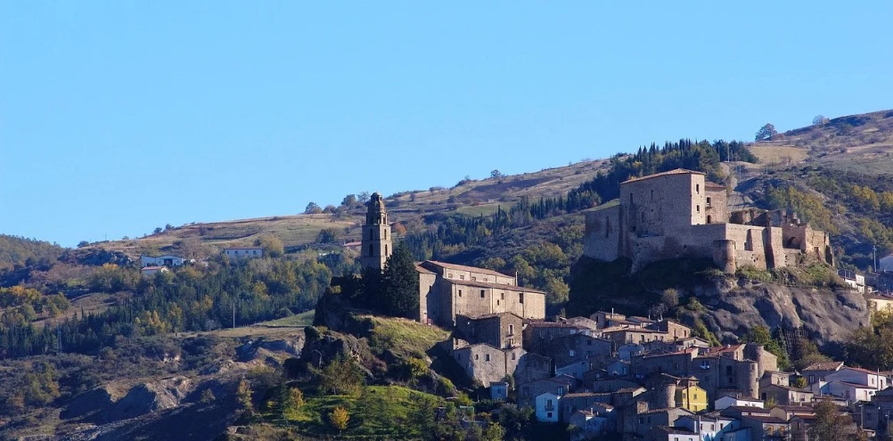 Otro pueblo de Italia vende casas por un euro con mínimos requisitos: ¿cómo inscribirse?