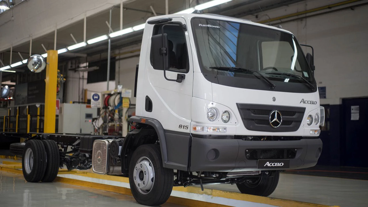 Mercedes-Benz suma dos camiones a su producción en la Argentina, ¿de qué se trata?