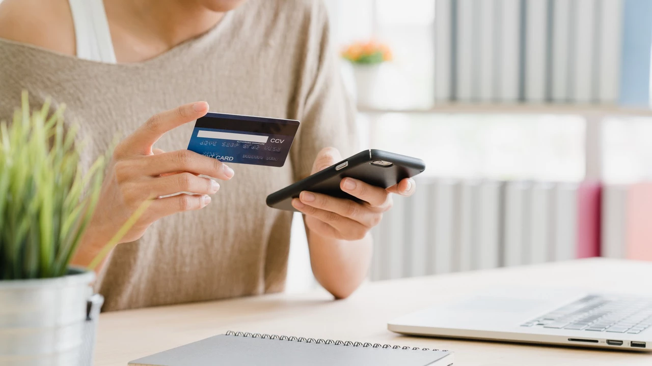 Tarjeta de crédito: ¿conviene refinanciar consumos o pagar el saldo completo?