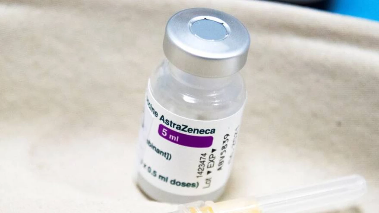 Chile: restringieron la aplicación de la vacuna de AstraZeneca por un caso de trombosis