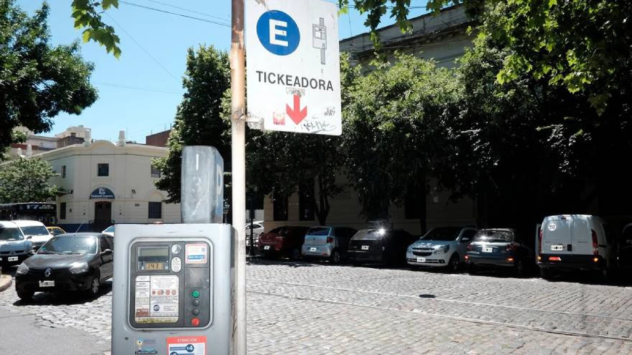 Ciudad: analizan liberar el estacionamiento en la calle por las nuevas restricciones