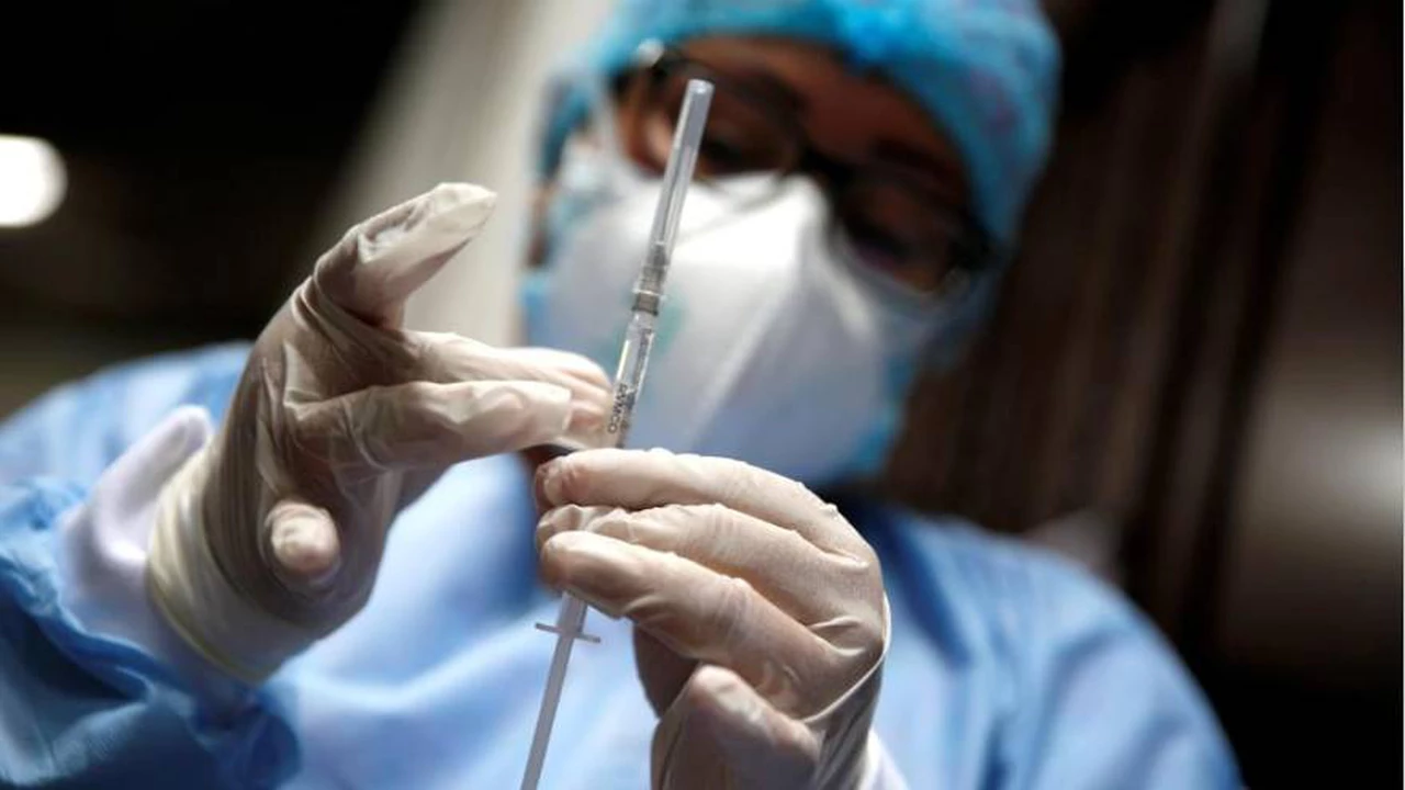 Vacunación: la Ciudad anuncia el empadronamiento para personas de entre 50 y 59 años
