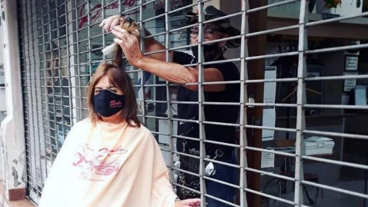 Fue viral: ¿quién es este ingenioso peluquero rosarino?
