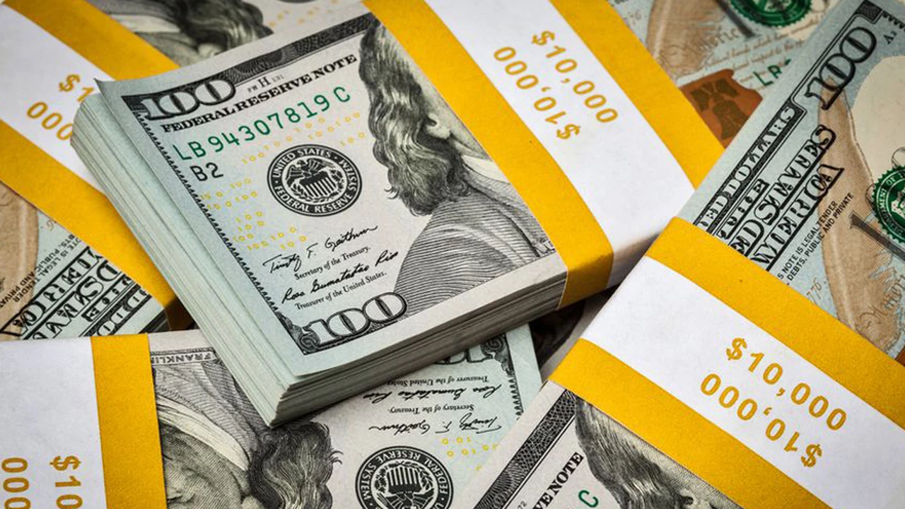 El dólar blue volvió a subir: ¿qué pasó con el oficial y los tipos de cambio bursátiles?