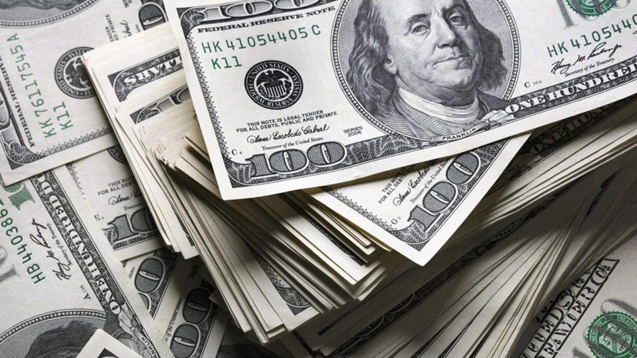 El dólar blue volvió a subir: ¿qué pasó con el oficial y los tipos de cambio bursátiles?
