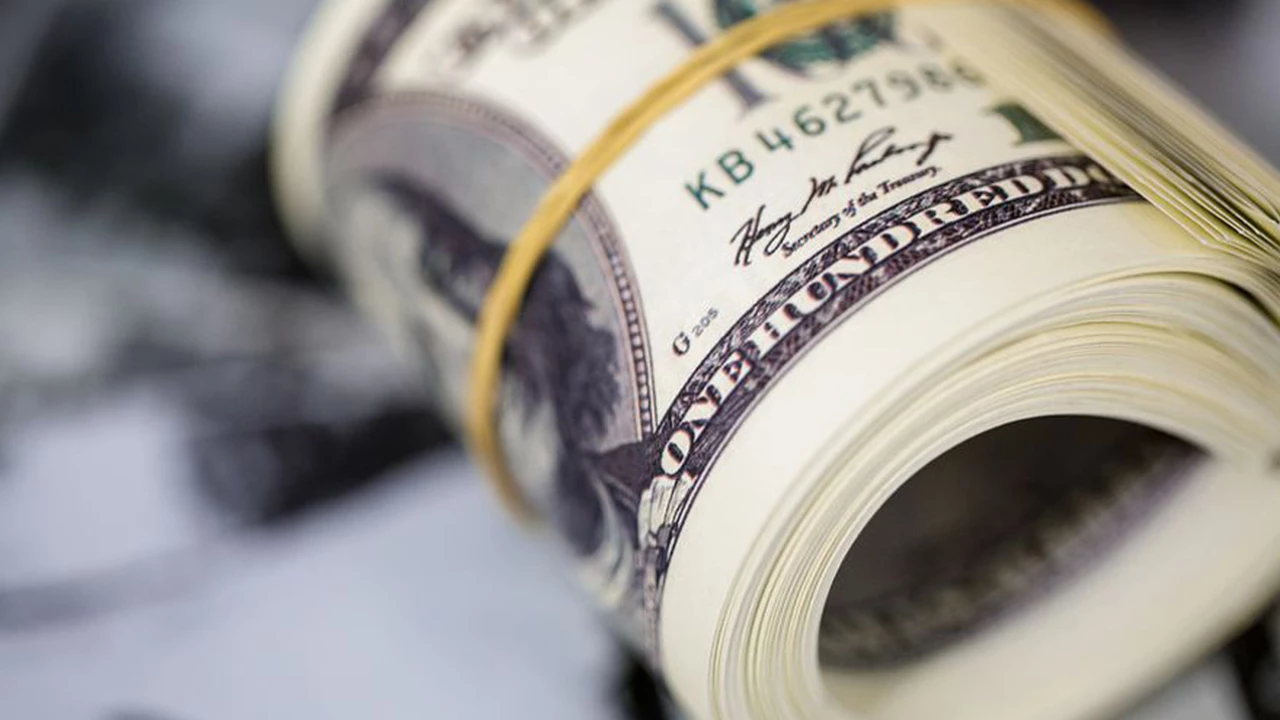El dólar blue busca su nuevo equilibrio: ¿está todo dado para que se potencie el negocio del "rulo"?