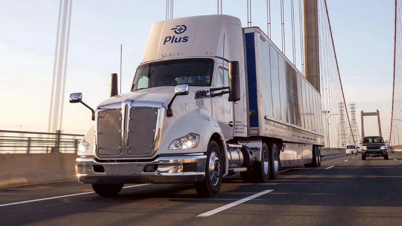 ¿El fin de los conductores? Amazon encargó 1.000 camiones de conducción autónoma