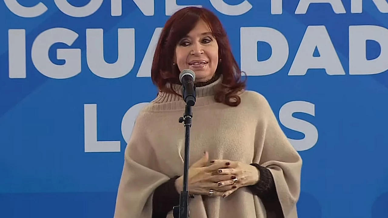 Cristina advirtió que el FMI "va a querer condicionar" y dijo que Macri tomó "un crédito casi criminal"