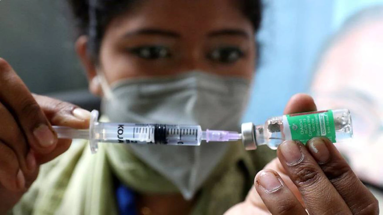 Variante Delta: fallecen personas que habían sido vacunadas, ¿funciona la inmunización?