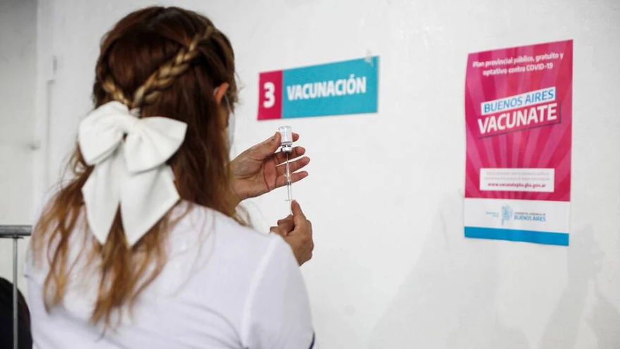 Con postas itinerantes, la provincia de Buenos Aires tuvo su primera jornada especial de vacunación