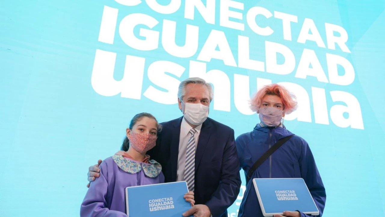 Con la presencia de Newsan, Alberto Fernández lanzó el programa Conectar Igualdad Ushuaia