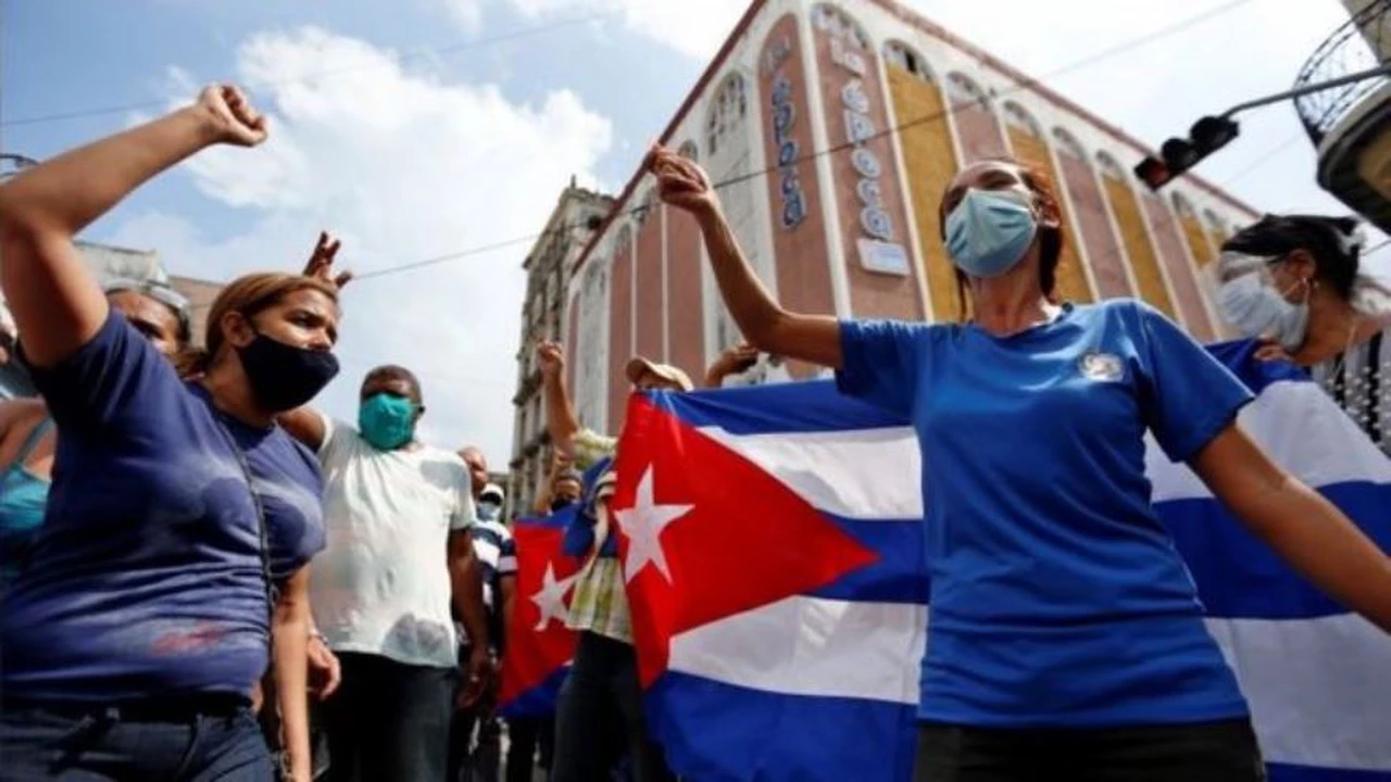 VIDEO| La televisión oficial cubana dijo que Alberto Fernández salió en apoyo al gobierno de Díaz-Canel